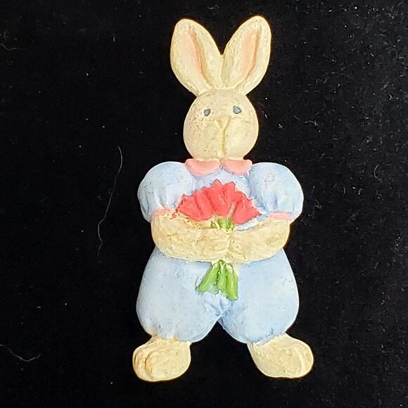 Rabbit Brooch Pin 2" Cute Bunny Flowers Bouquet Easter Vtg - Picture 2 of 4